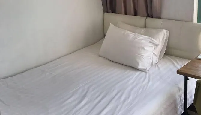 The Cultural Crashpad - 康乃馨旅館 Hong Kong Guest house