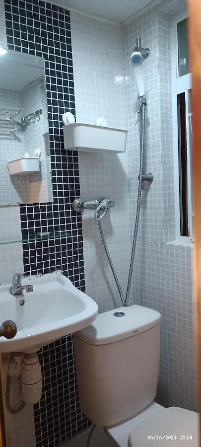 The Cultural Crashpad - 康乃馨旅館 Hong Kong Guest house