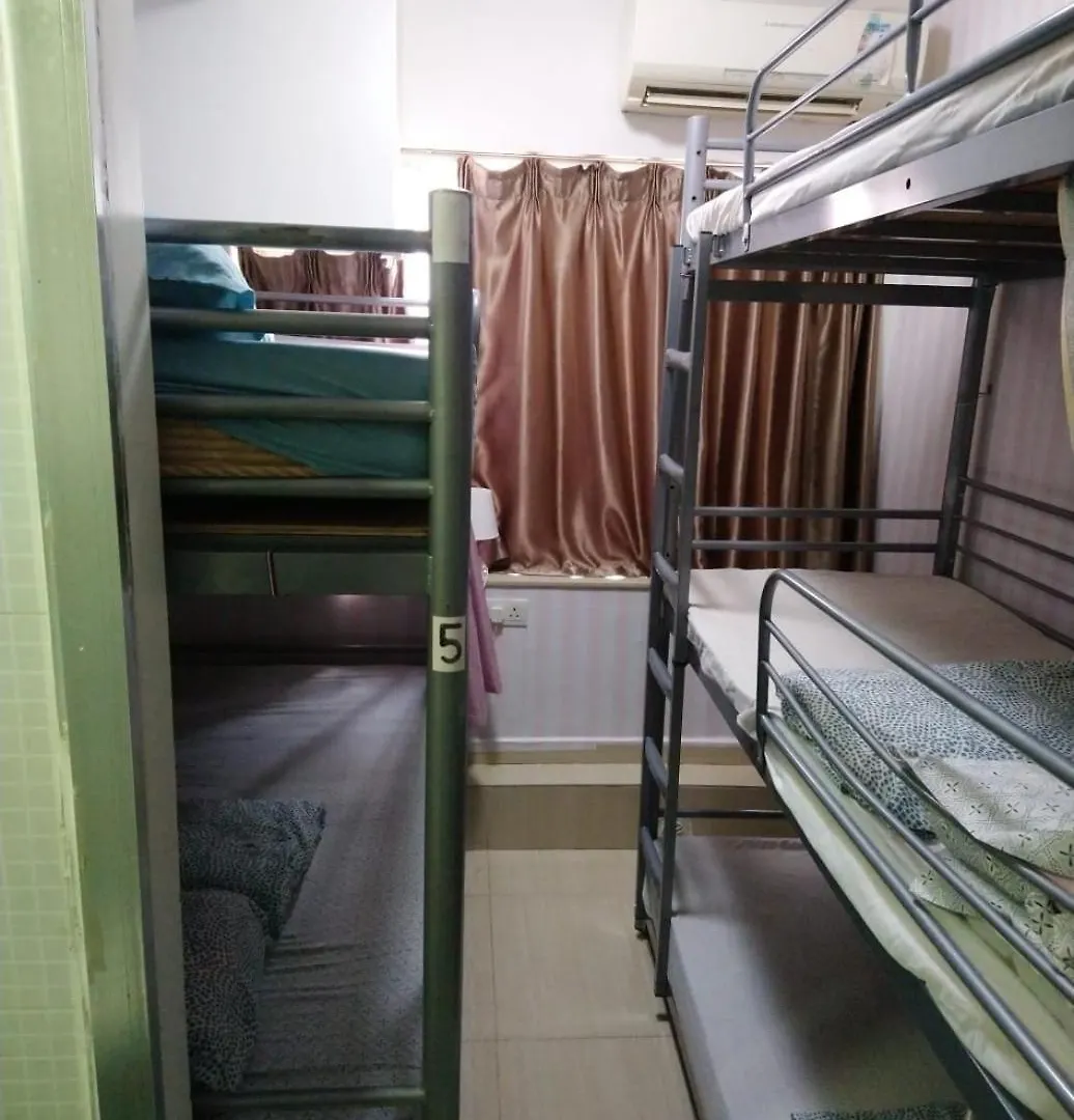The Cultural Crashpad - 康乃馨旅館 Hong Kong Guest house
